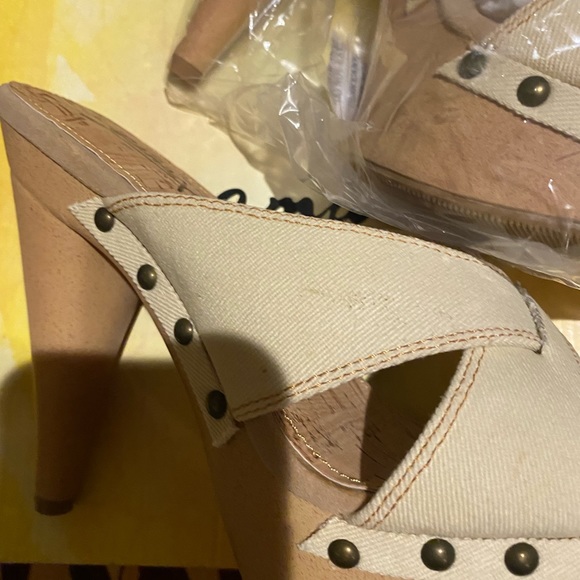 NIB Jomax Cream Canvas Wood Heeled Slip On Sandals Size 9 - Picture 3 of 7